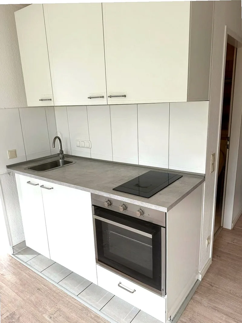 Einbauk&uuml;che &mdash; Mietwohnung D&uuml;sseldorf-Bilk